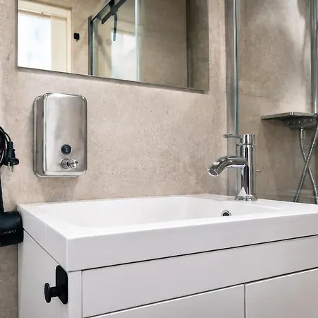 Aparthotel Riverside Toulouse Airport 4-aircond-parking-terrace-wifi-desk-airbus-meett