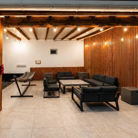 Aparthotel Riverside Toulouse Airport 4-aircond-parking-terrace-wifi-desk-airbus-meett